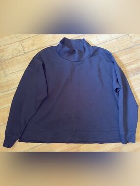 Women’s Mockneck Sweatshirt